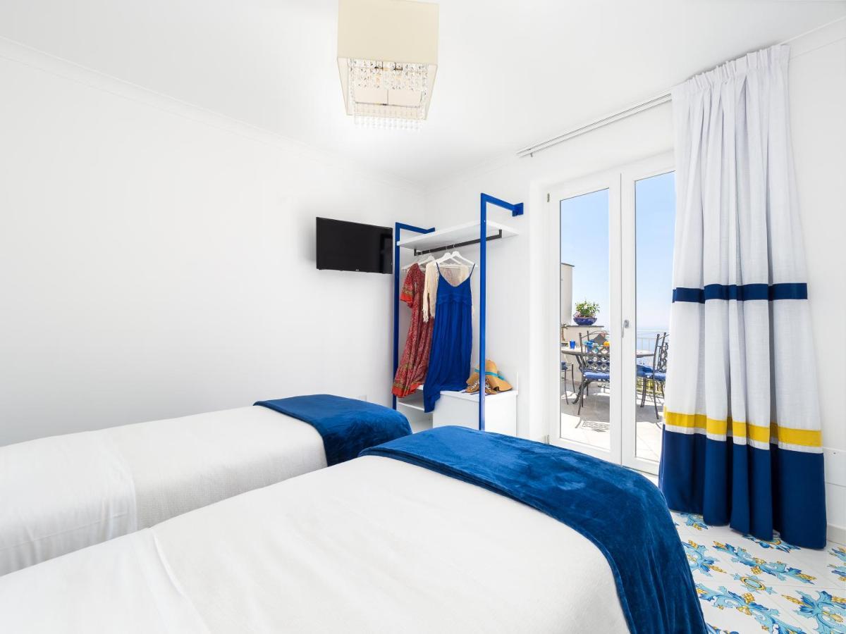 Blue Waves - De Vivo Realty Positano Apartment Luaran gambar